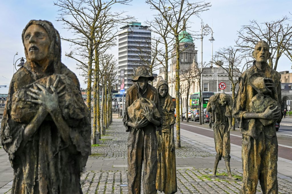 The Famine Memorial sculptures in Dublin reflect Ireland's poignant history.